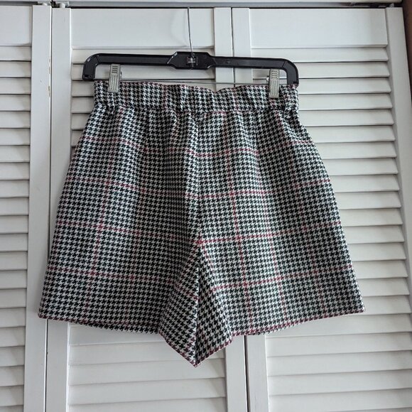 Maje NWT Tweed Wool Blend Shorts Size 38 - Picture 2 of 3